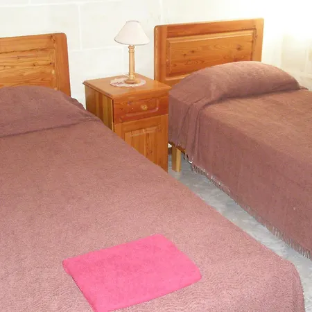 Attard Seafront 7 In Marsalforn Apartman *