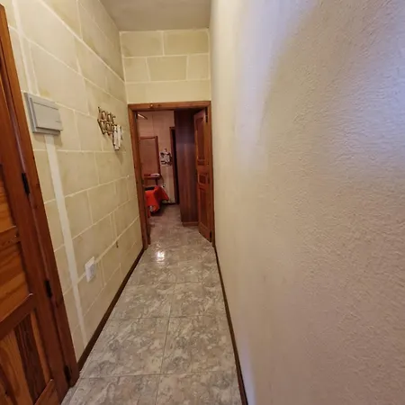 Attard Seafront 7 In Marsalforn Apartman Żebbuġ