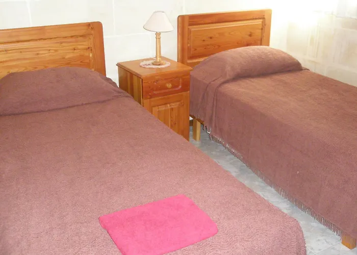 Attard Seafront 7 In Marsalforn Apartment *